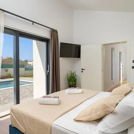 Premium With Pool In Lu Bagnu - Perfect For Families & Groups Castelsardo