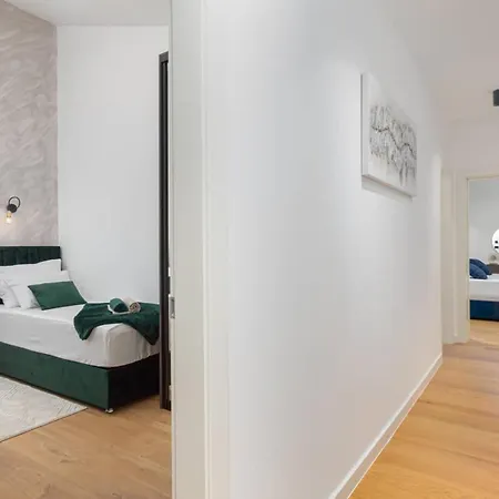 Premium With Pool In Lu Bagnu - Perfect For Families & Groups Apartment *