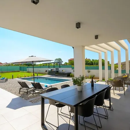 Premium Villa With Pool In Lu Bagnu - Perfect For Families & Groups アパート *