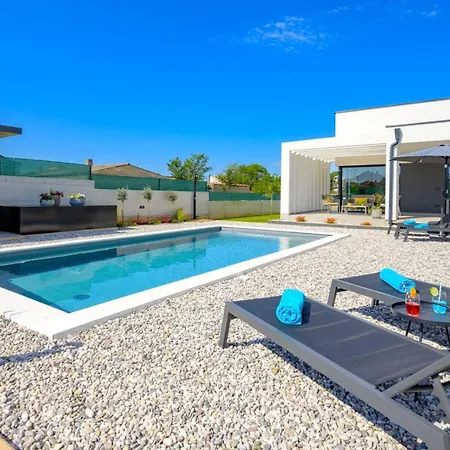 Premium Villa With Pool In Lu Bagnu - Perfect For Families & Groups アパート